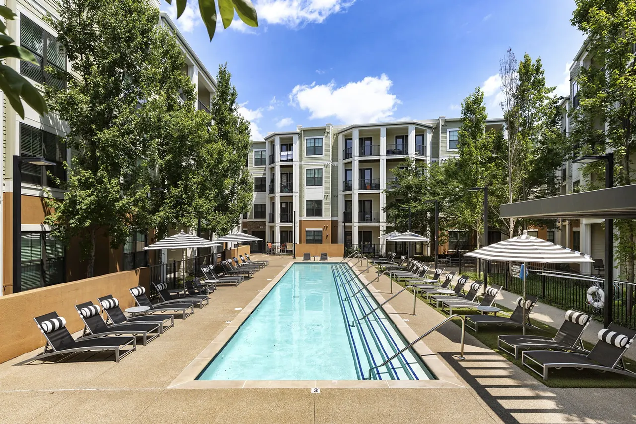 Tapestry at Brentwood Town Center Apartments