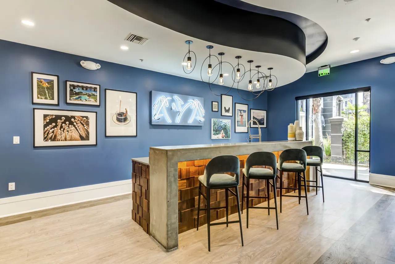 The Gallery at NoHo Commons Apartments