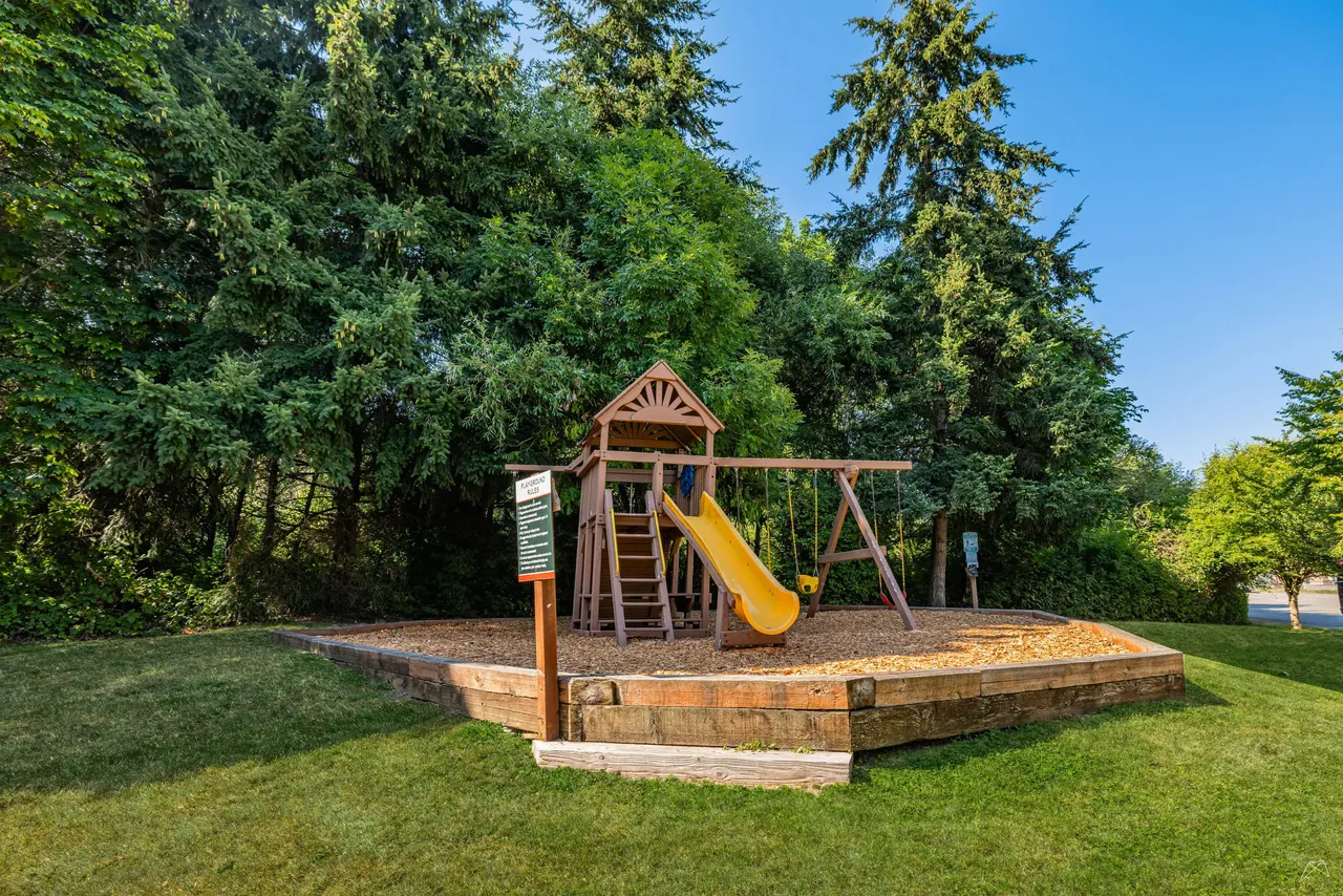 Sitka Heights Apartments