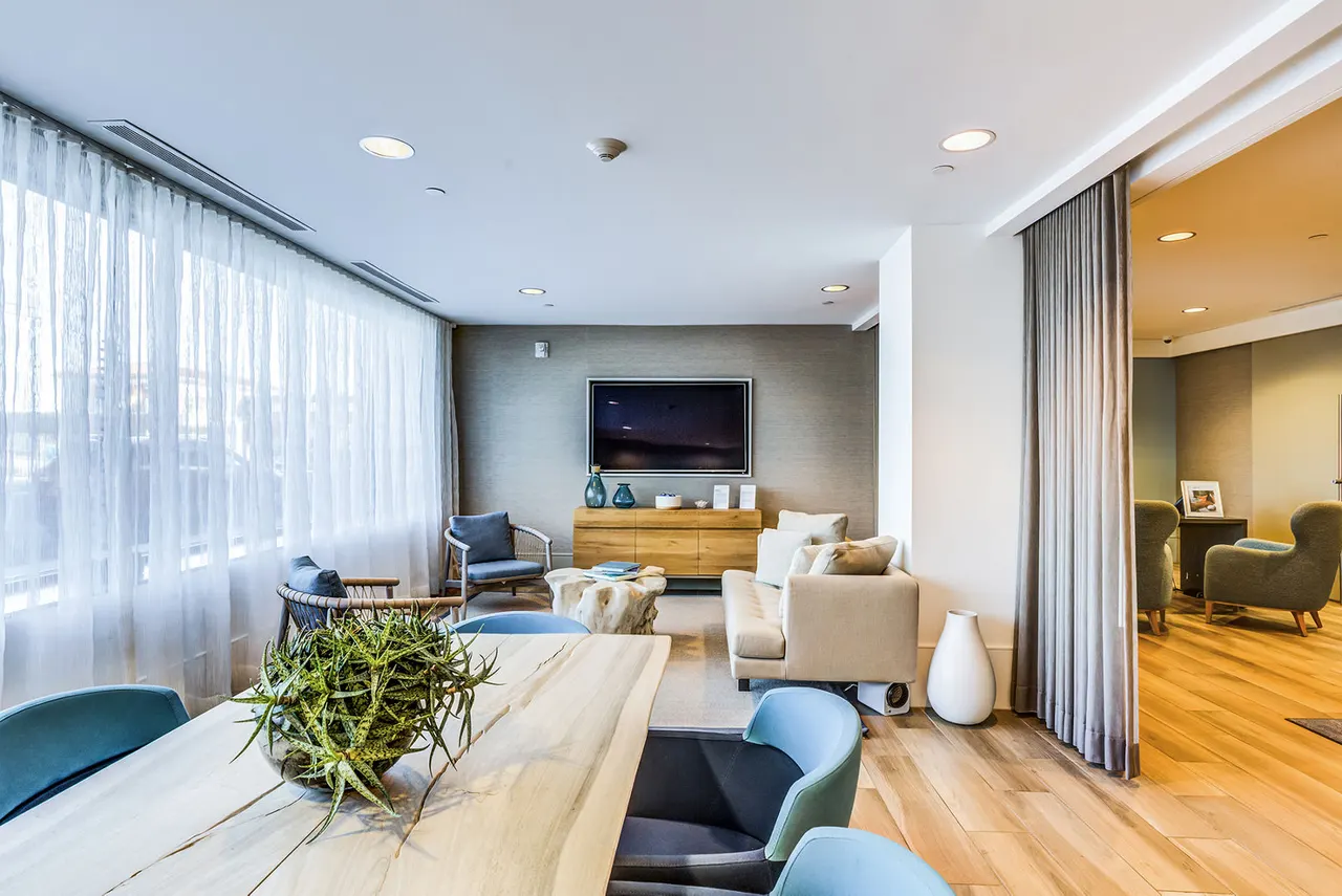 Ocean 650 Apartments