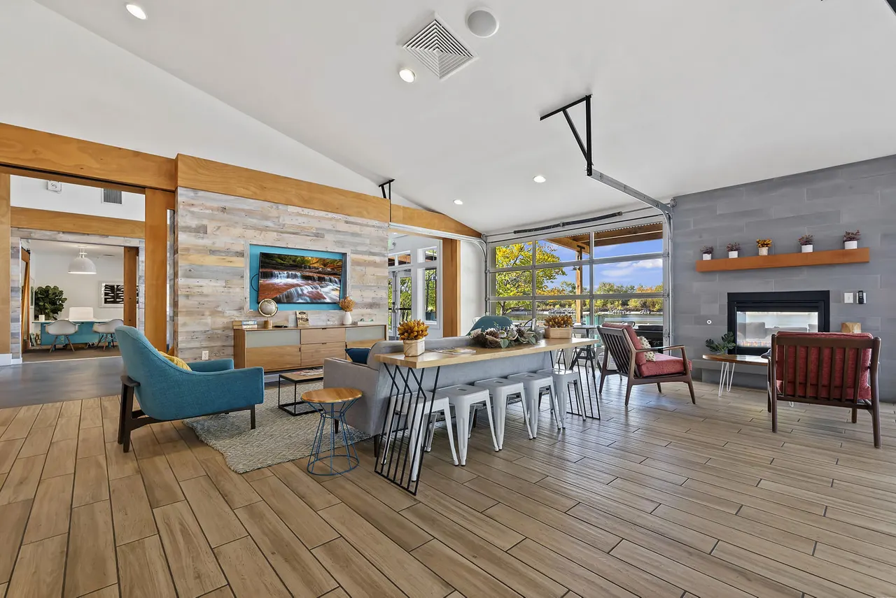 Whitewater Park Apartments