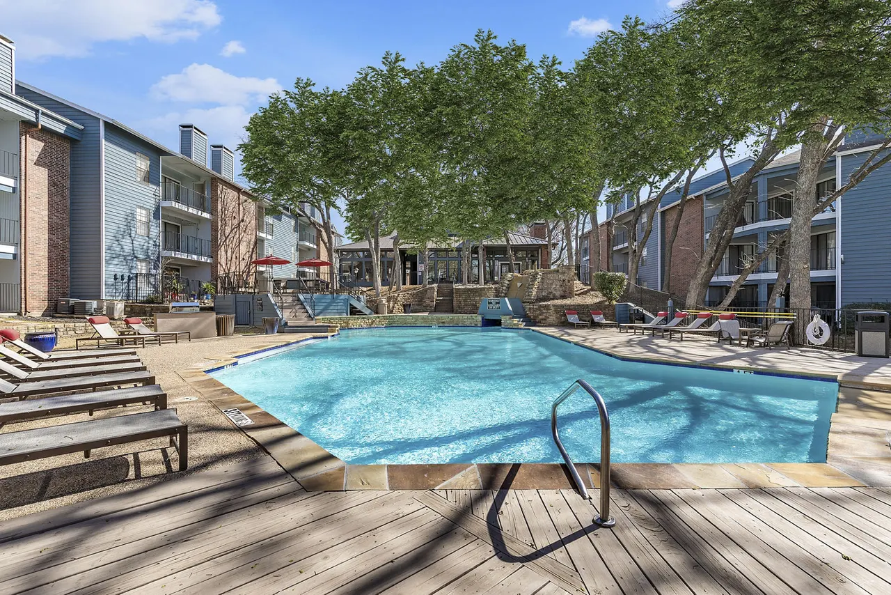 Wood Hollow Apartments