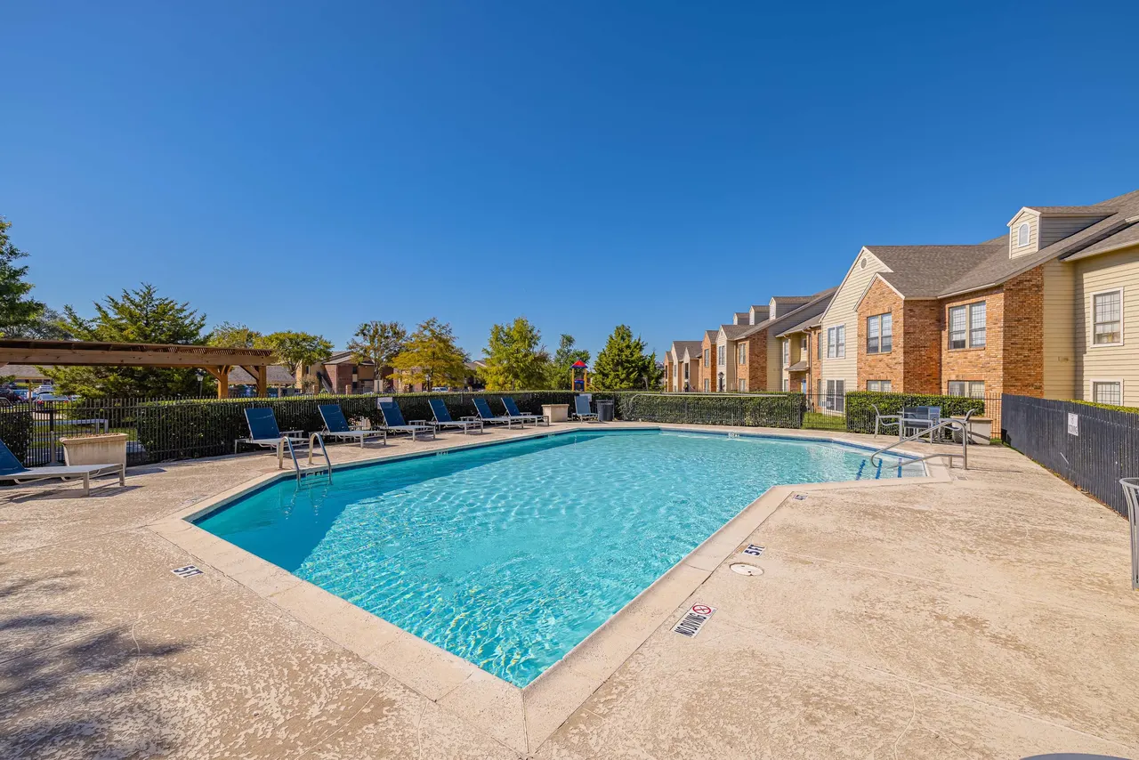 Arlington Hills Apartments & Townhomes