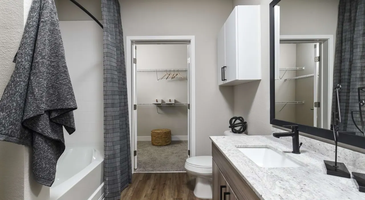 Crowne at 2534