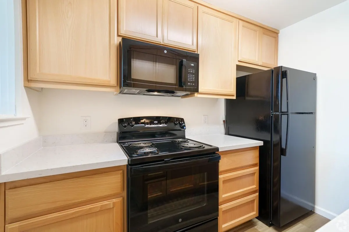 Woodland Hills Apartment Homes