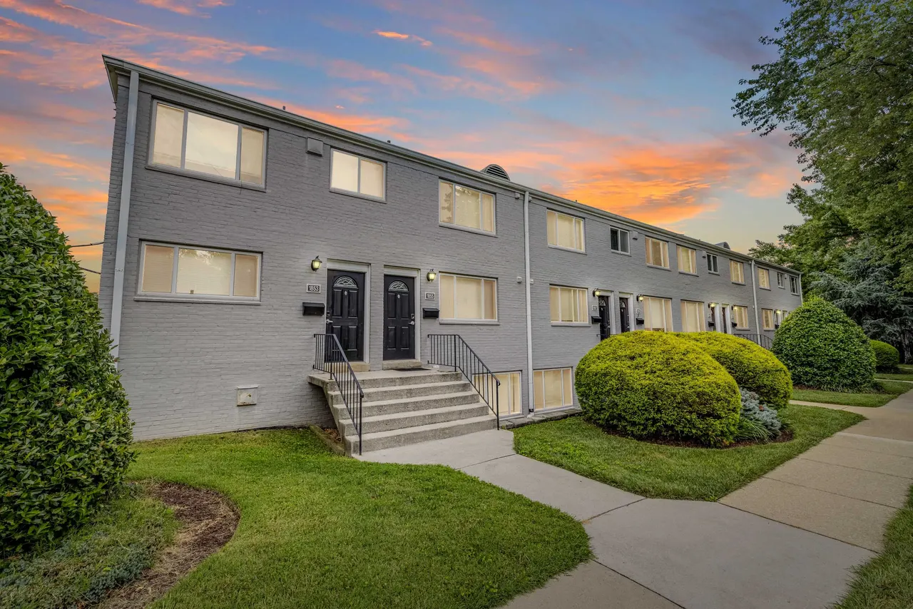 The Renaissance Club Apartments