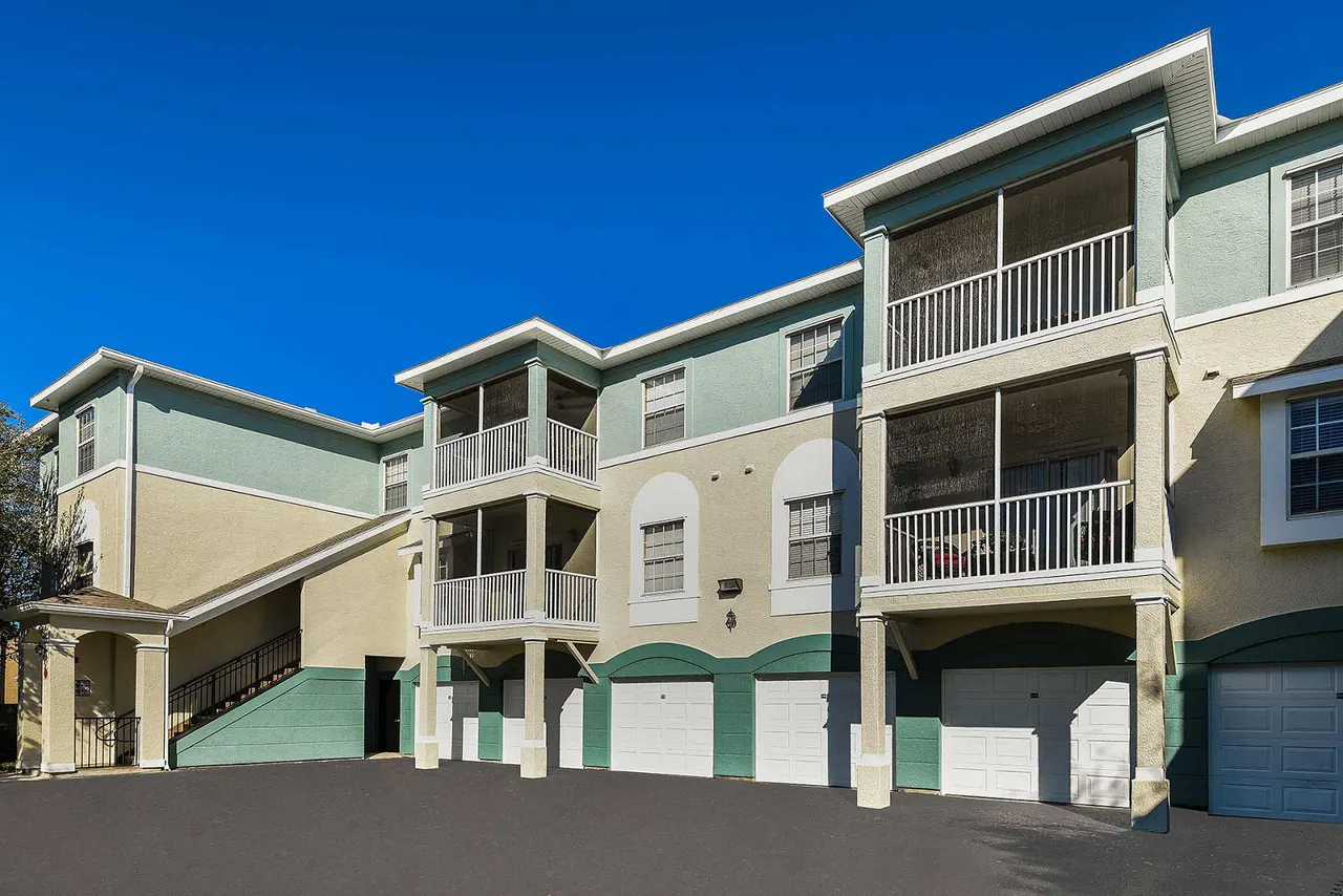 Villas at Gateway Apartments