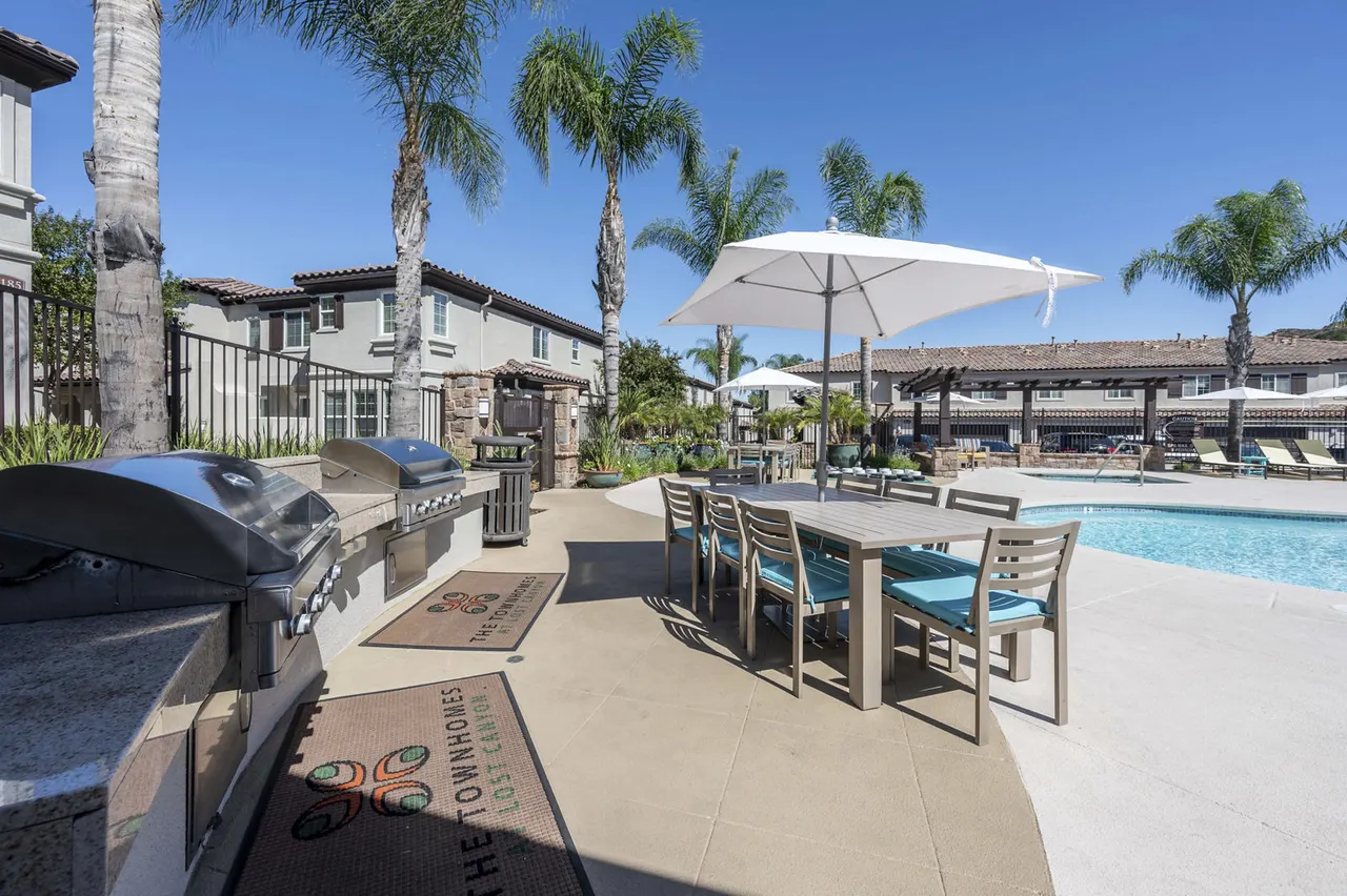 Townhomes at Lost Canyon Apartments