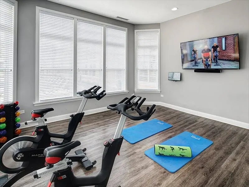 River Run At Naperville Luxury Apartments