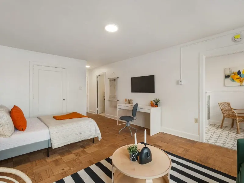 University Manor Apartments