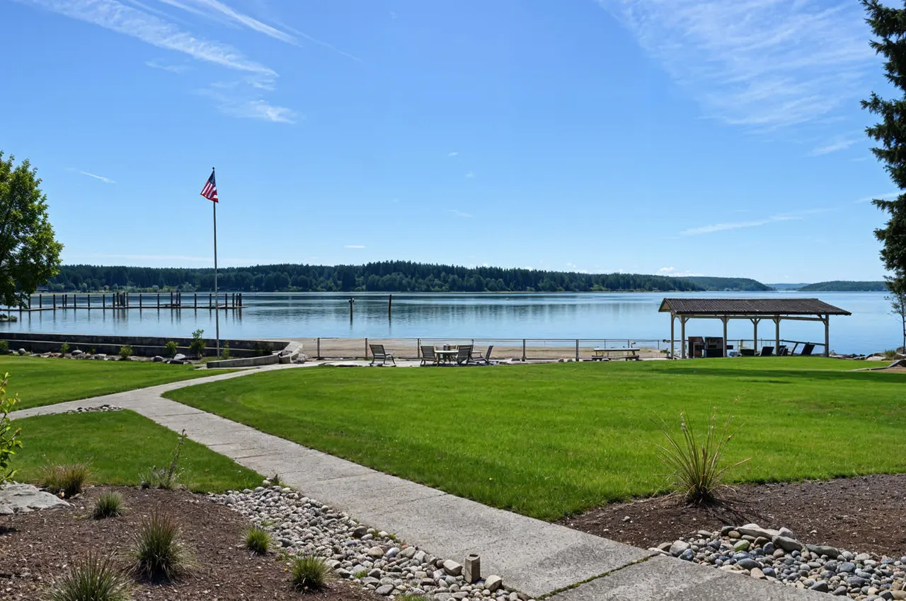 Silverdale Shores Apartments