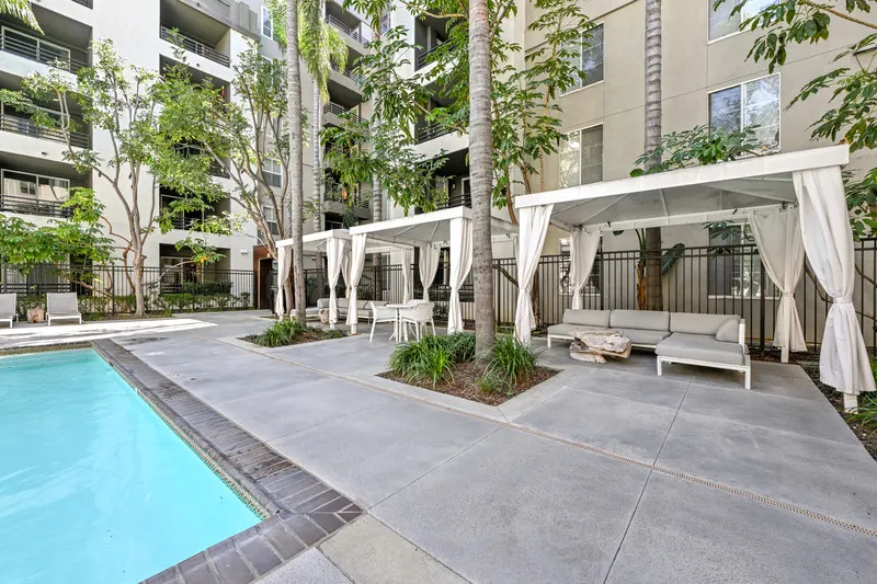 AO Santa Monica Apartments