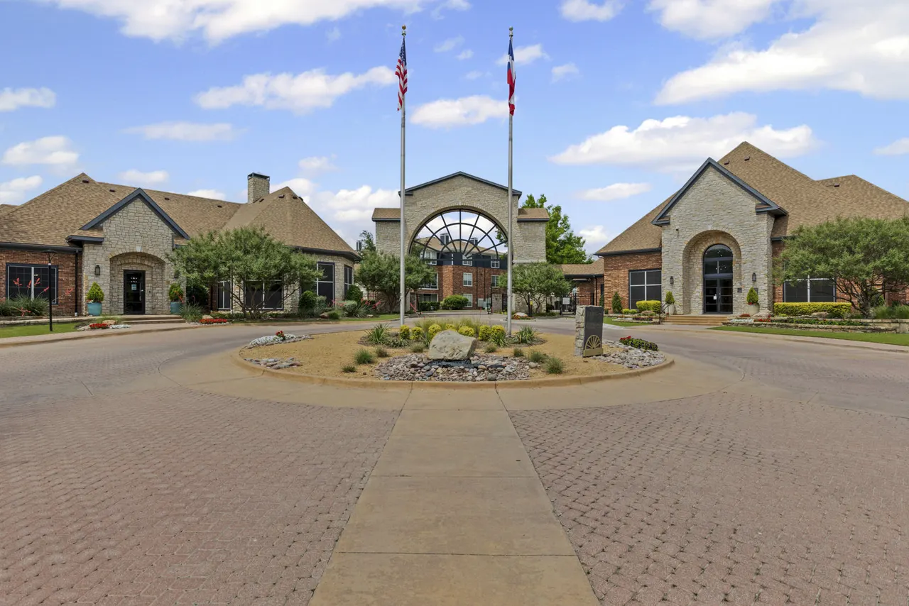 Settlers Gate Apartments