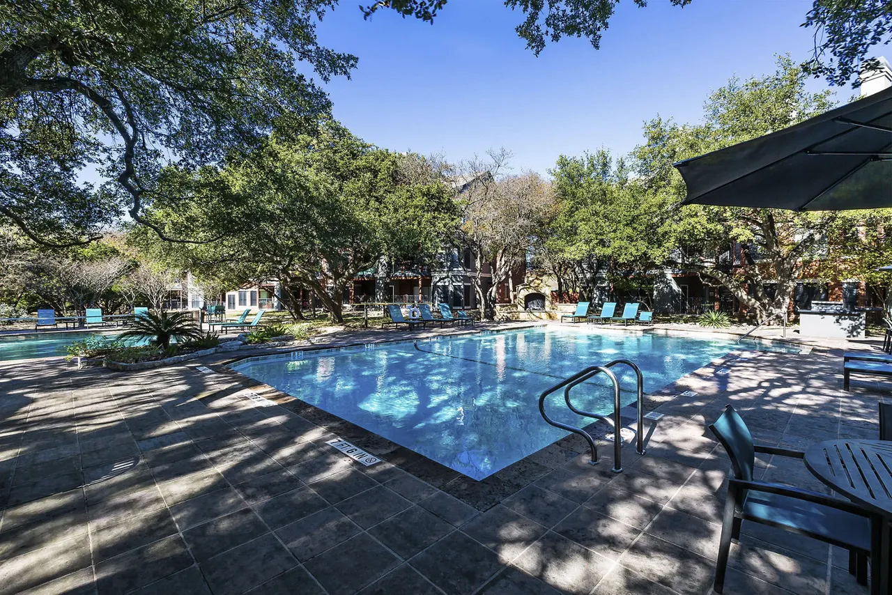 Hardrock Canyon Apartments