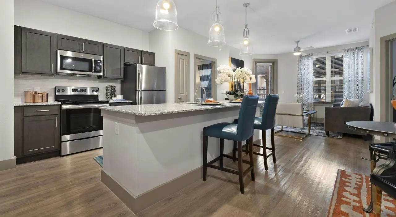 Dominion at Mercer Crossing Apartments