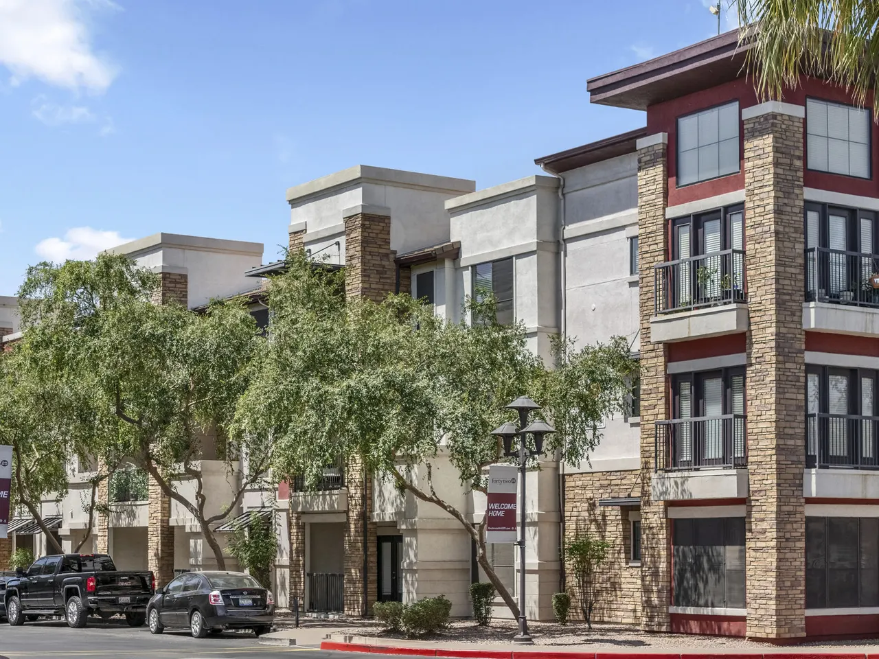 Residences at FortyTwo25 Apartments