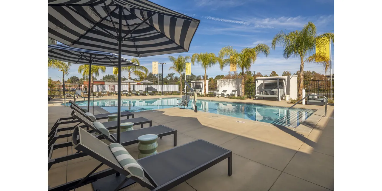 Delhaven Pointe Apartments