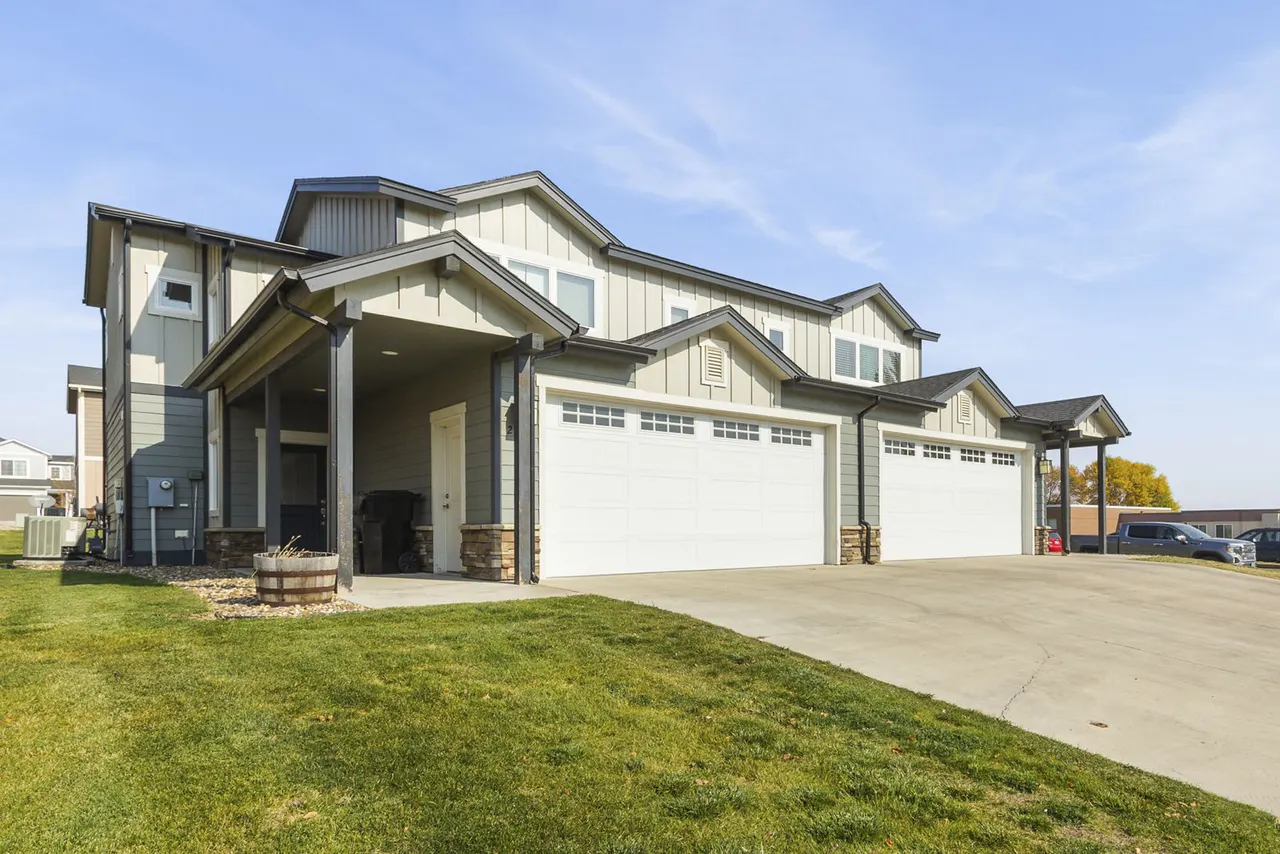 Creekstone Twin Homes