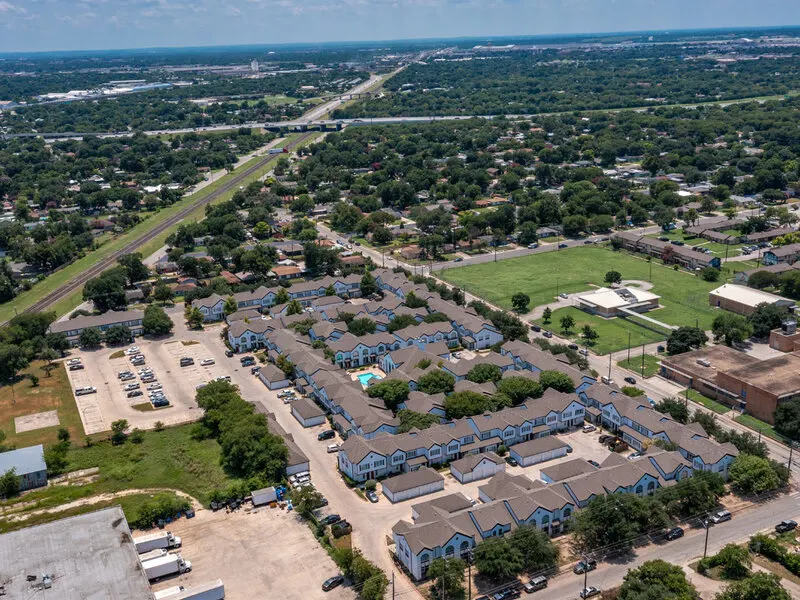 The Summit at Benavides Park Apartments