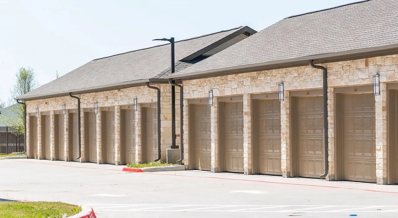 Alders Rockwall