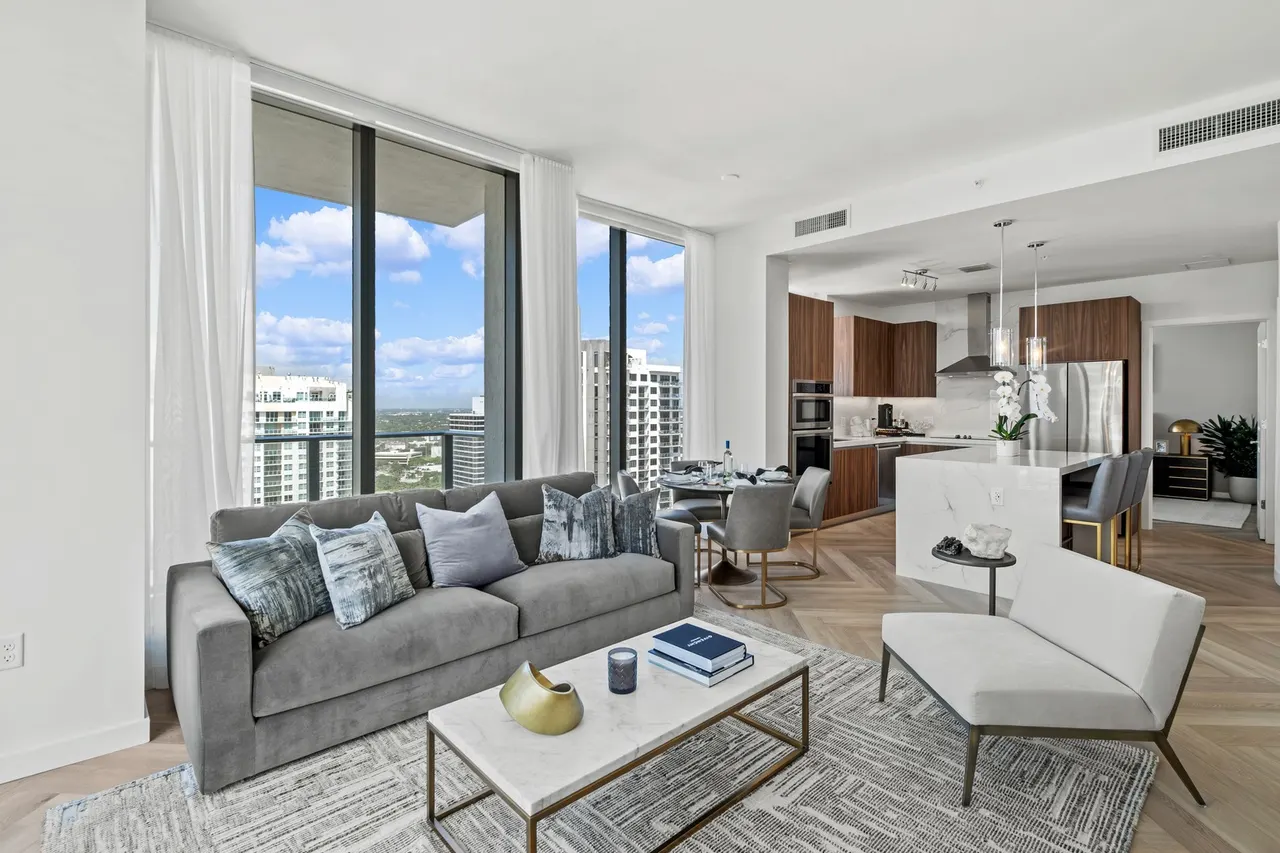 Veneto Las Olas Apartments