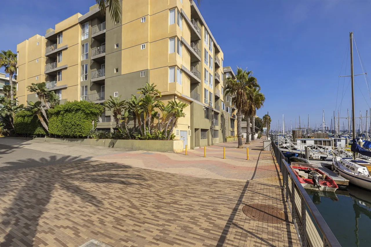 St. Tropez Apartments