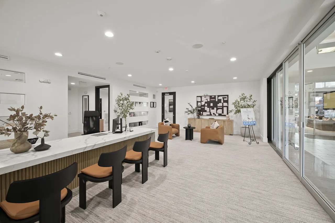Domain West Apartments