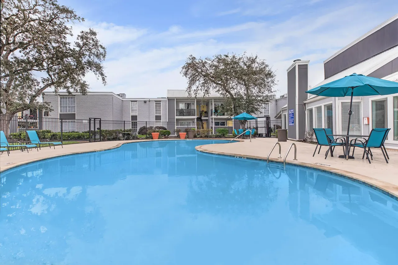Brays Villas Apartments