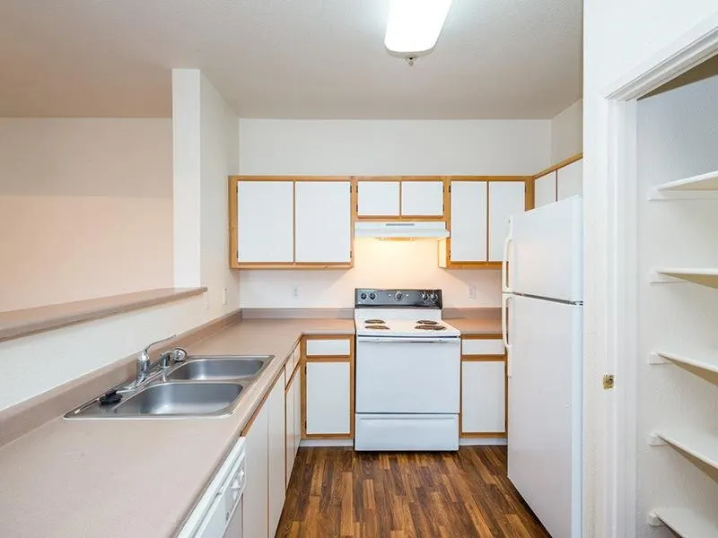 Crocker Oaks Apartments