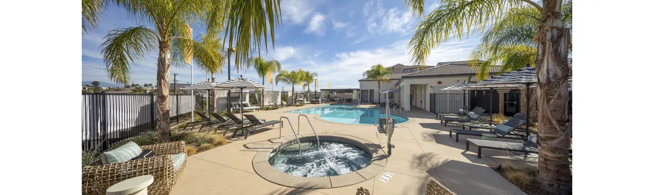Delhaven Pointe Apartments