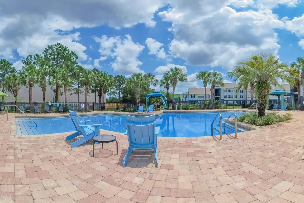 Summer Palms Apartments