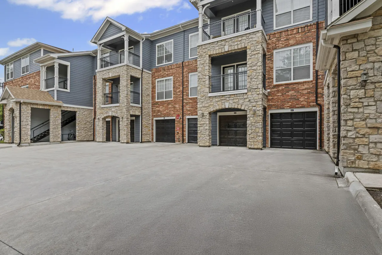 Settlers Gate Apartments