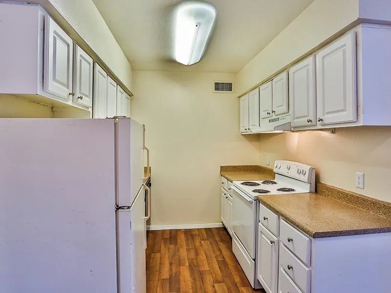 Tamarus Villas Apartments