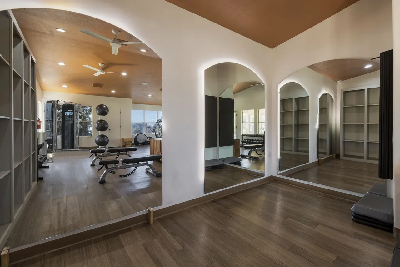 Sombra Del Oso Apartment Homes