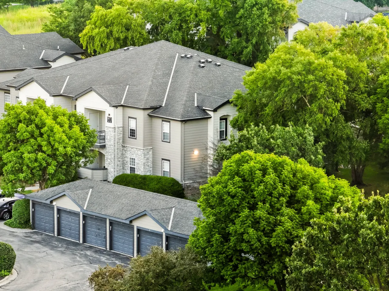Highpointe Village