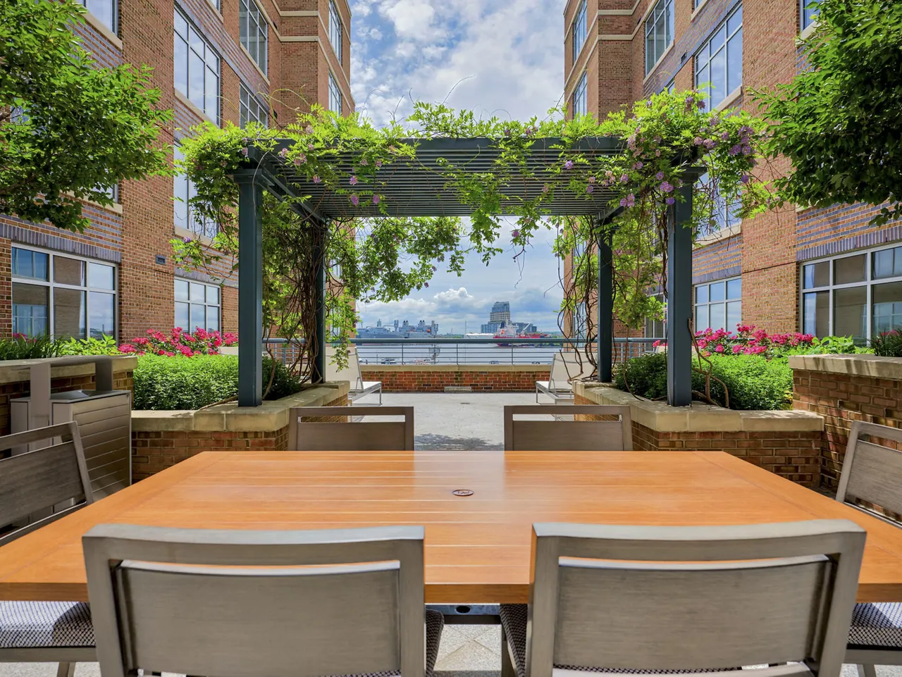 The Crescent at Fells Point