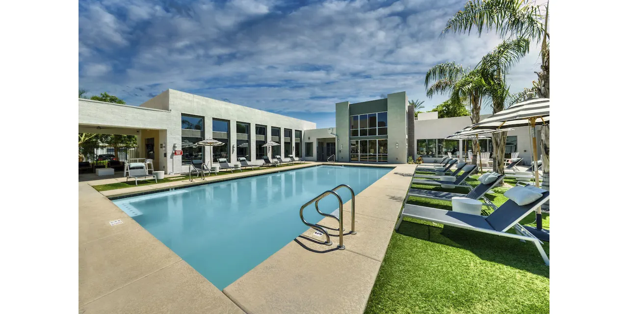 Seven Luxury Apartments