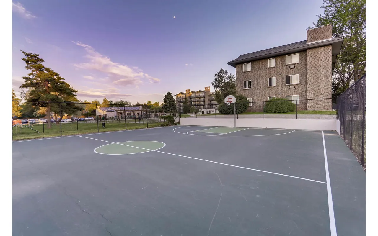The Lodge Apartment Homes