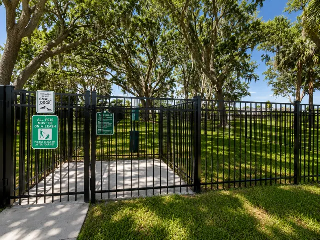 Images Condominiums