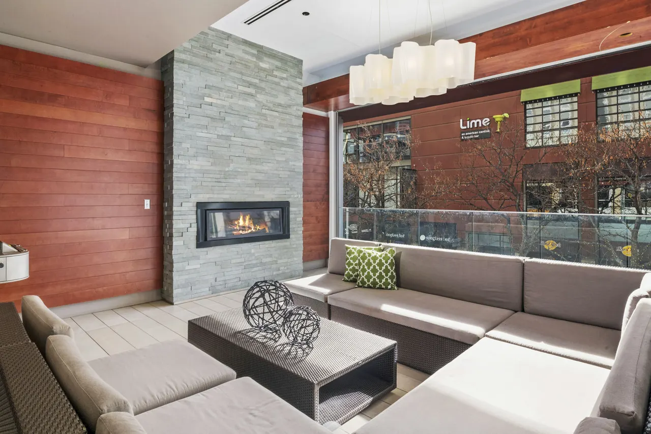 1600 Glenarm Place
