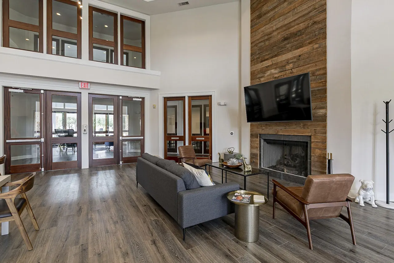 The Grand Parkway Apartments