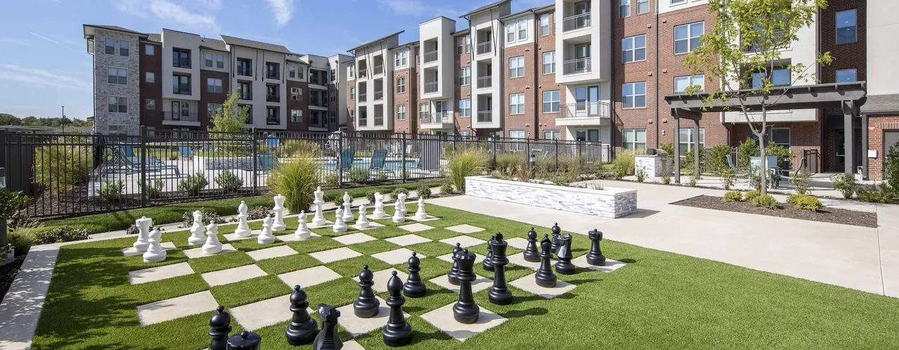The Luxe at Cedar Hill