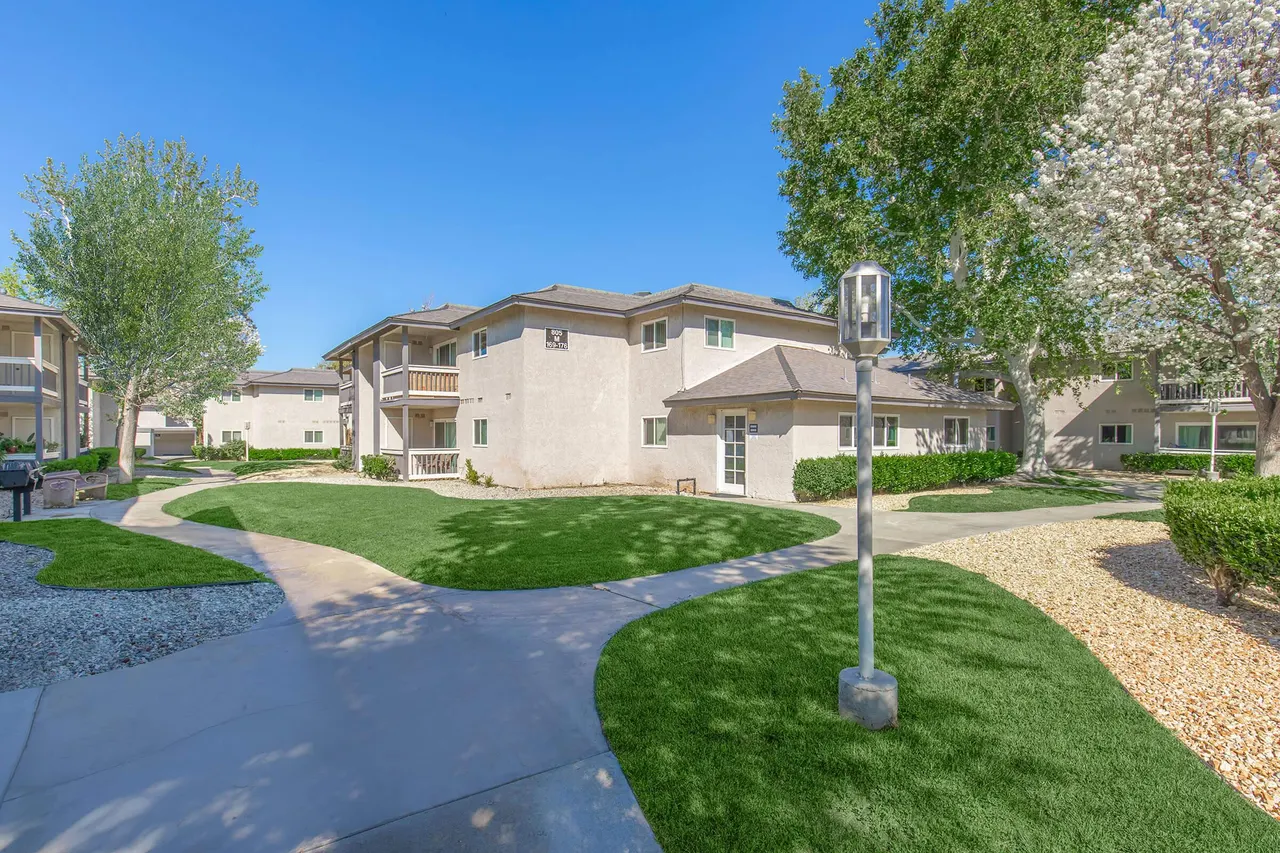 Montecito Apartments