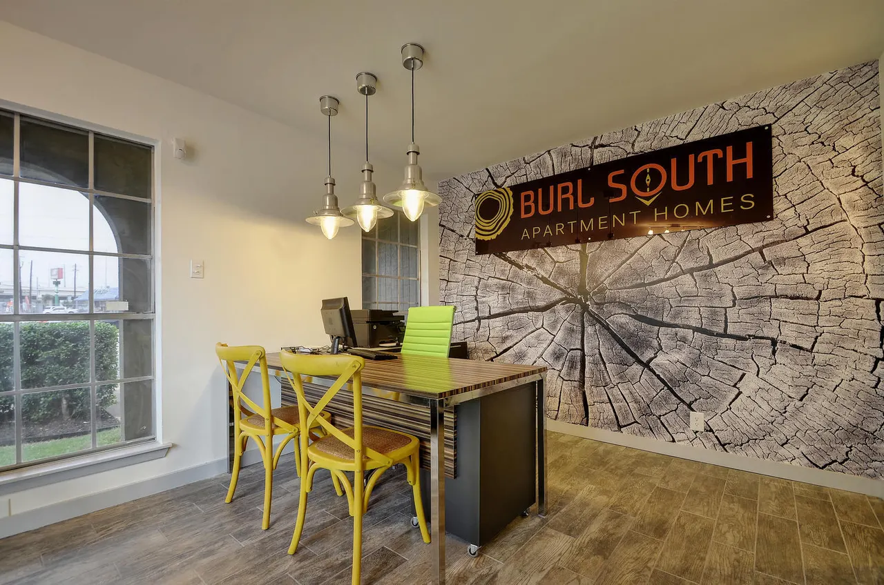 Burl South Apartments