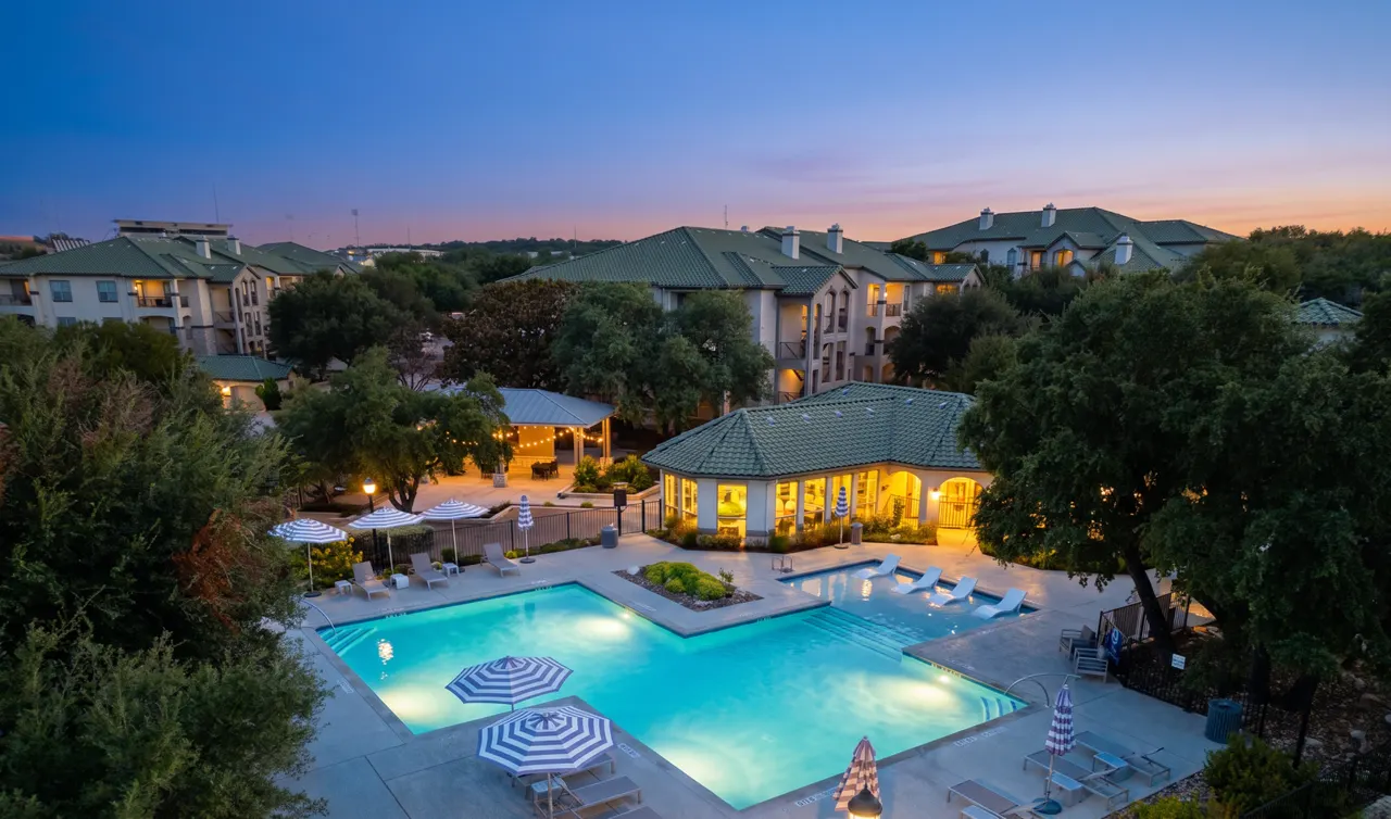 Falconhead Apartments