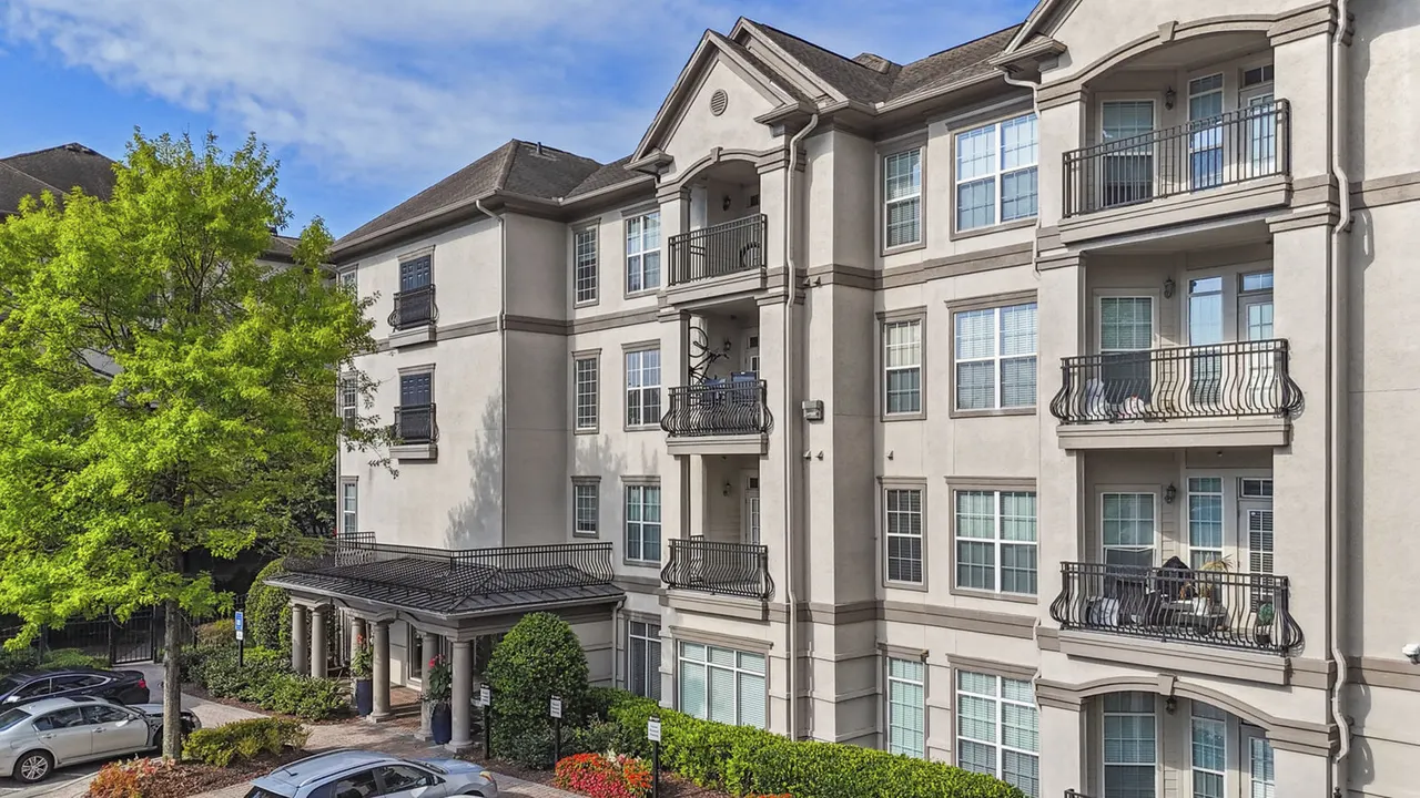 Avana Uptown Apartments