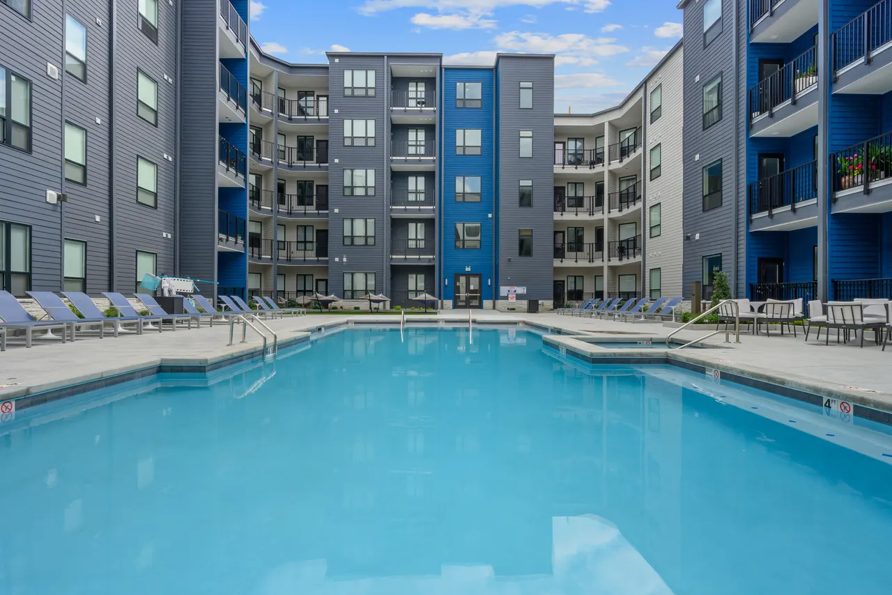Aspire Kenwood Apartments