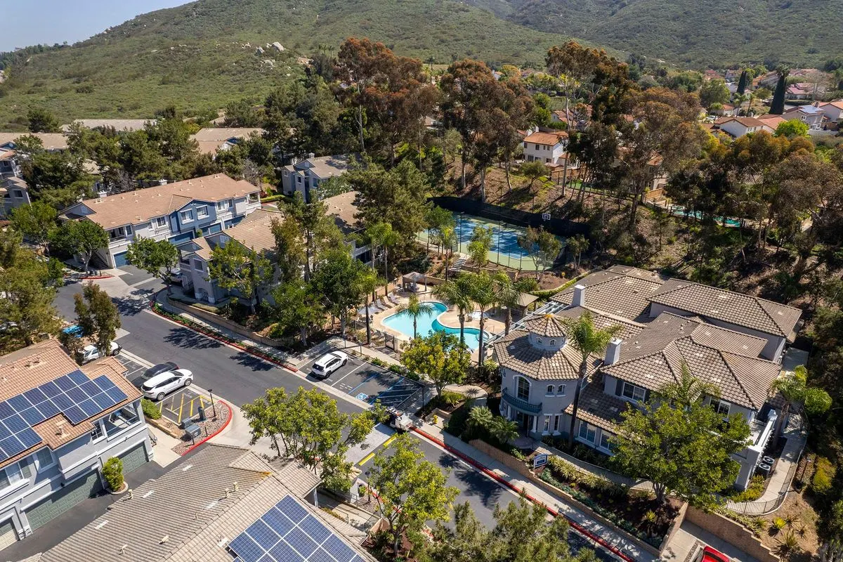 Evening Creek Condominium