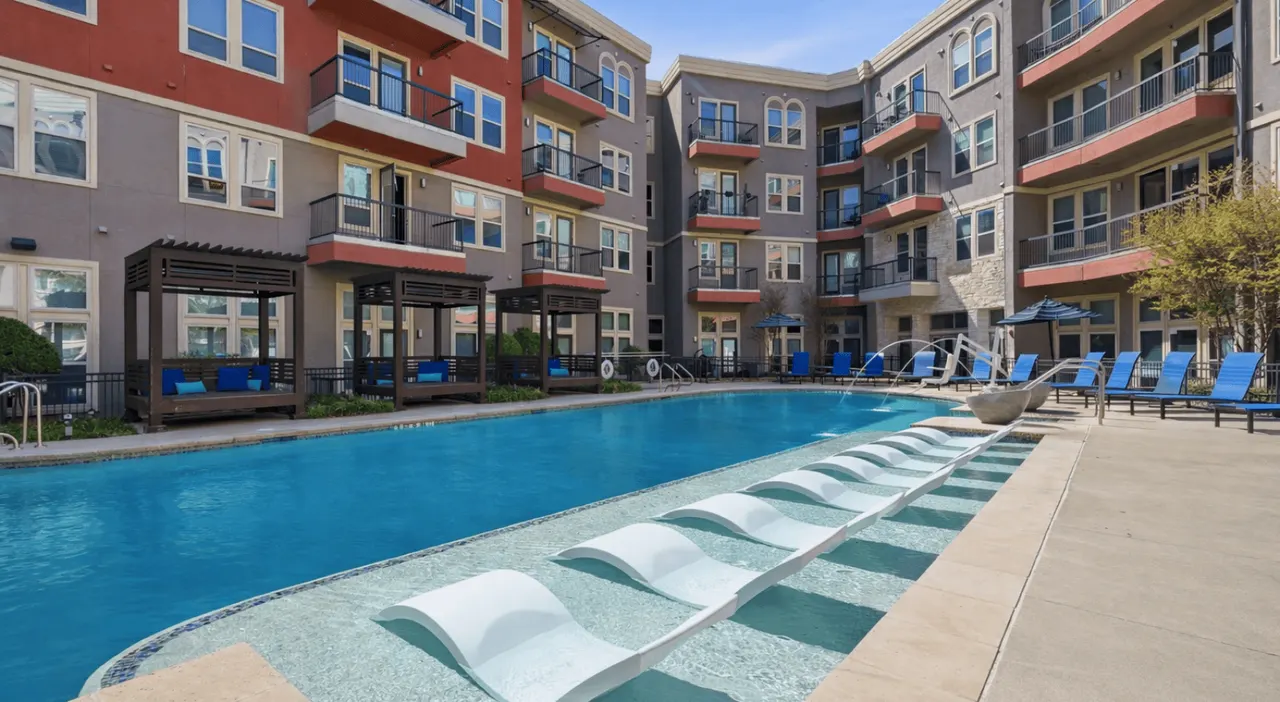 Capitol at Stonebriar Apartment Homes