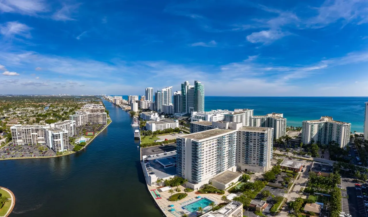 Blu on Marina Boulevard Apartments